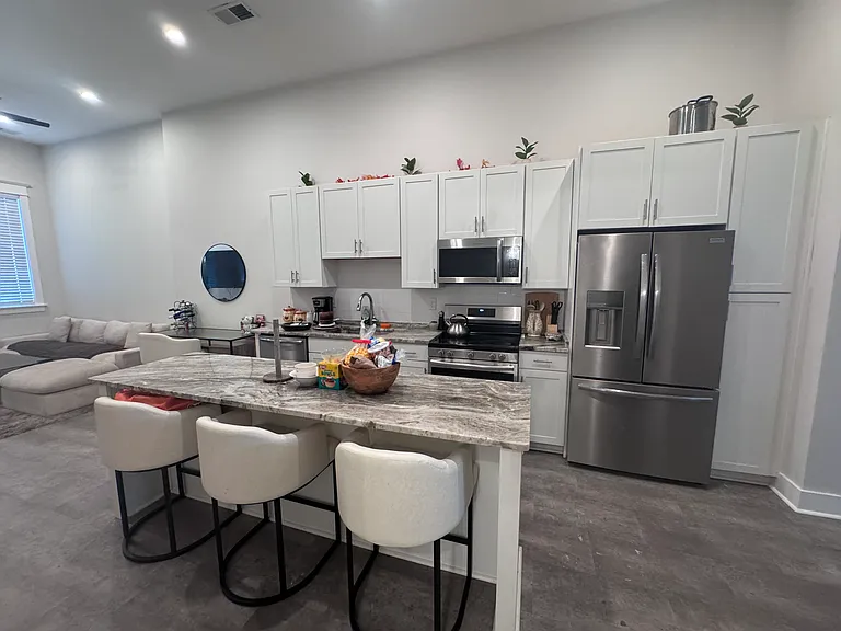310 W Brookland Park Blvd #101 — Photo 1