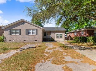 3881 Walnut St, North Charleston, SC 29405