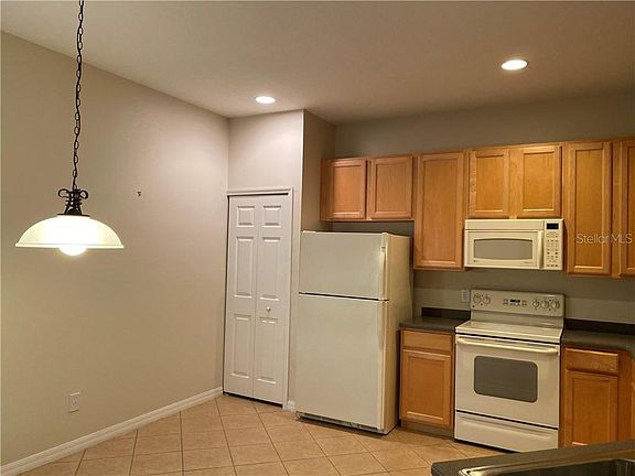4th image of 4041 Heirloom Rose Pl