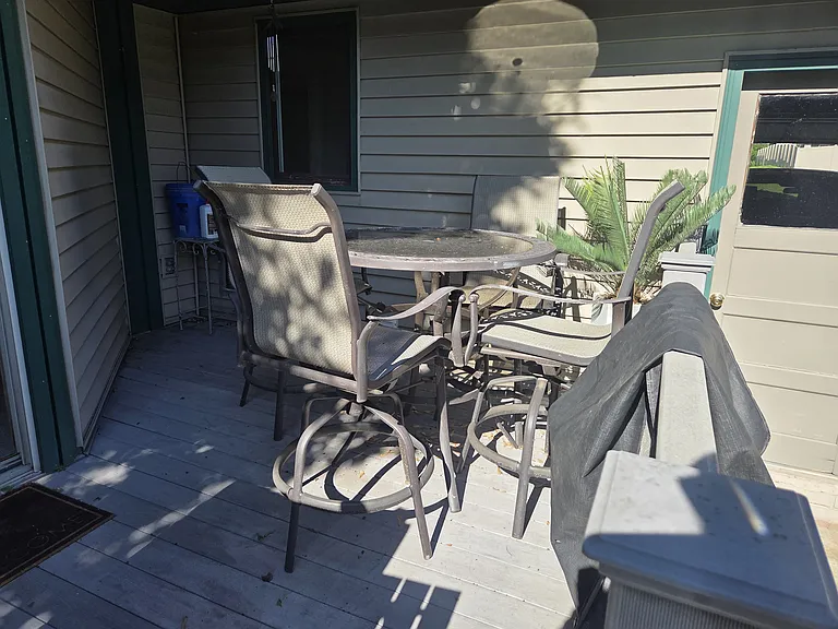 6310 Squire Dr NE — Photo 17