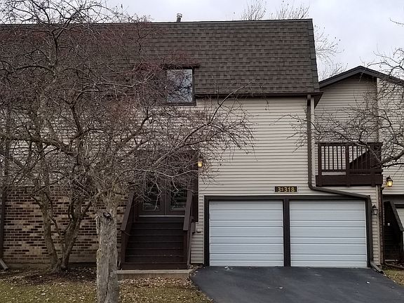 2nd image of 3S318 Briarwood Dr