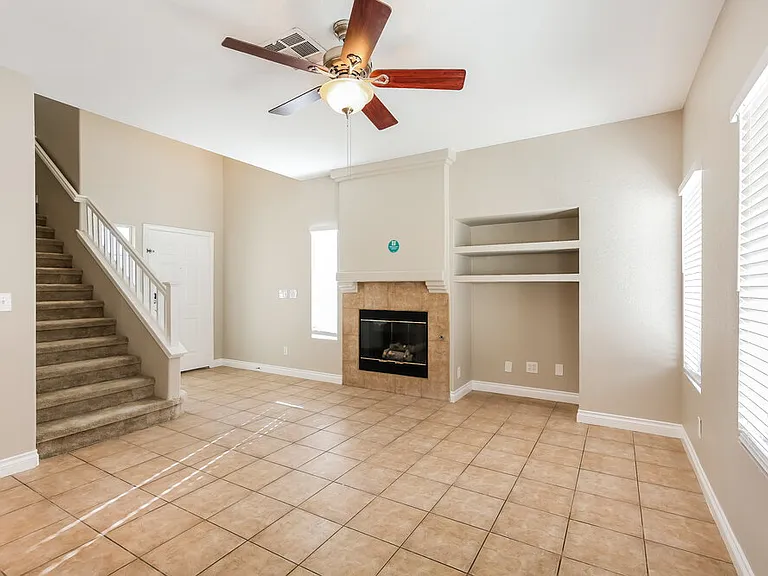 5016 Running Rapids Ave — Photo 4