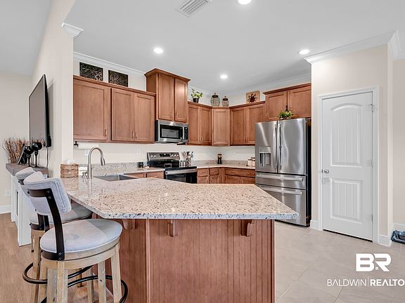5th image of 1215 Pembroke Way