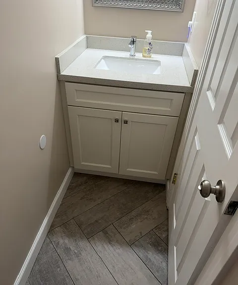 2605 Carleton Ln — Photo 4