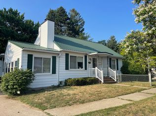 314 W 6th St, Clare, MI 48617