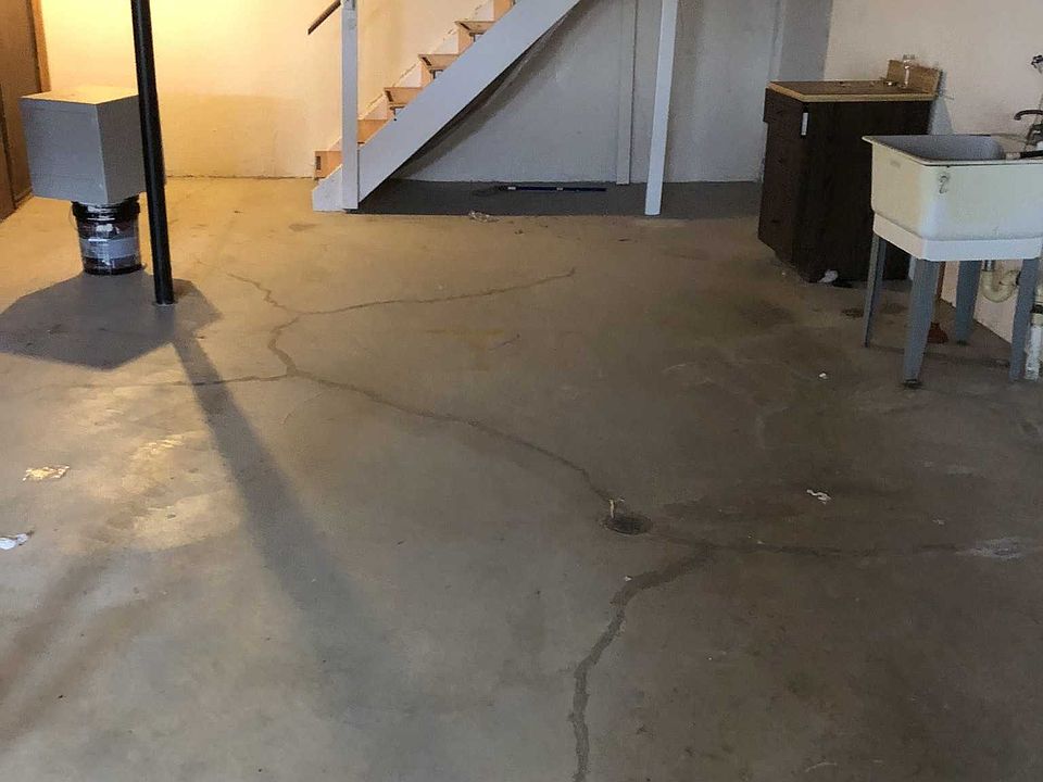 1st image of 39422 Old Dominion Dr