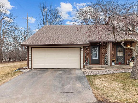 2nd image of 610 Stonehedge Ln #3A