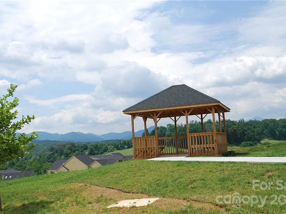 2nd image of 14 Brookstone Pl
