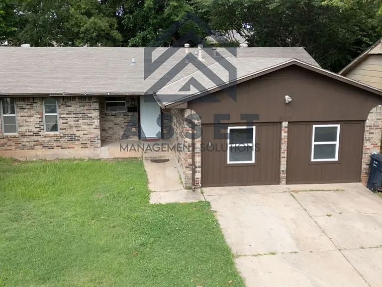 5017 S Briarwood Dr — Photo 5