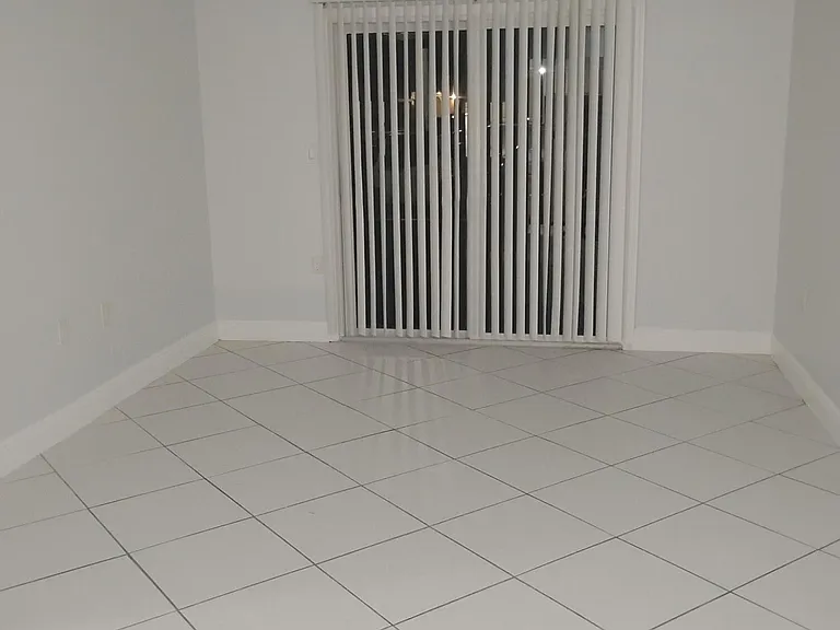 2313 N Congress Ave #18 — Photo 6