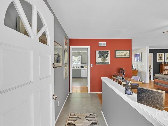 4th image of 807 Dyches Drive