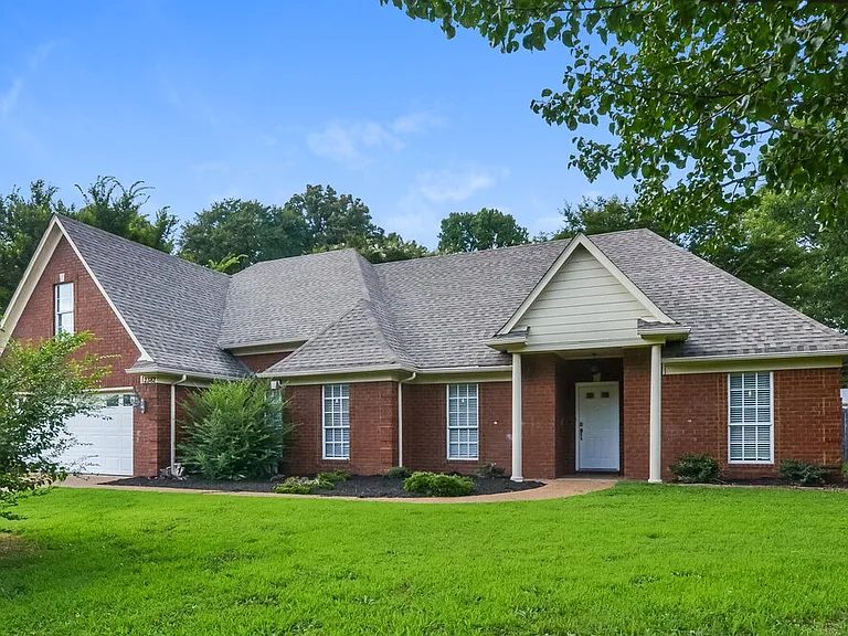 2382 Bethany Dr — Photo 4