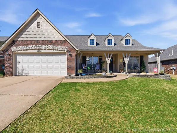 12516 S Cedar Ave, Jenks, OK 74037