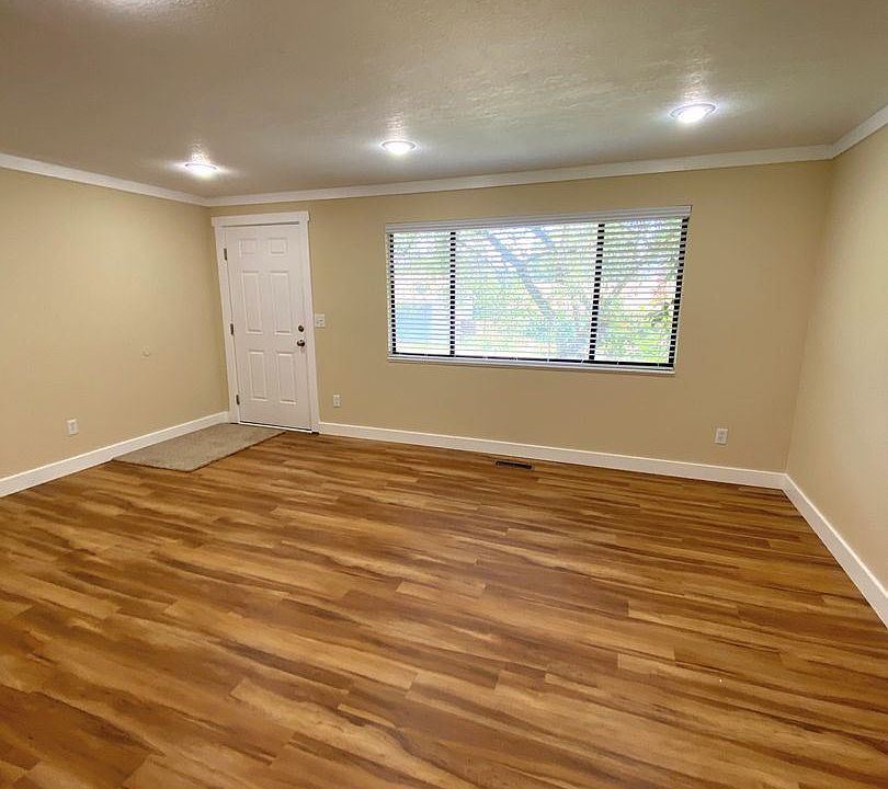 1045 SE Fir Grove Loop, Hillsboro, OR 97123 Zillow