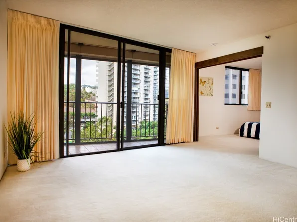 98-351 Koauka Loop APT C903, Aiea, HI 96701