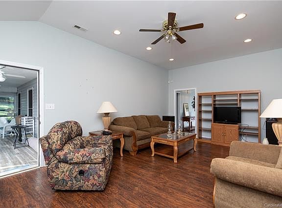 4th image of 2166 Belle Chase Dr