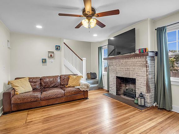 4th image of 22 Grand Avenue