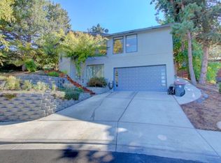 426 S Stoneham Cir, Medford, OR
