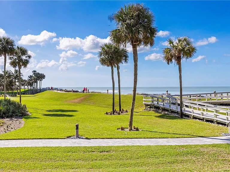 4551 Gulf Shore Blvd N #1506 — Photo 22
