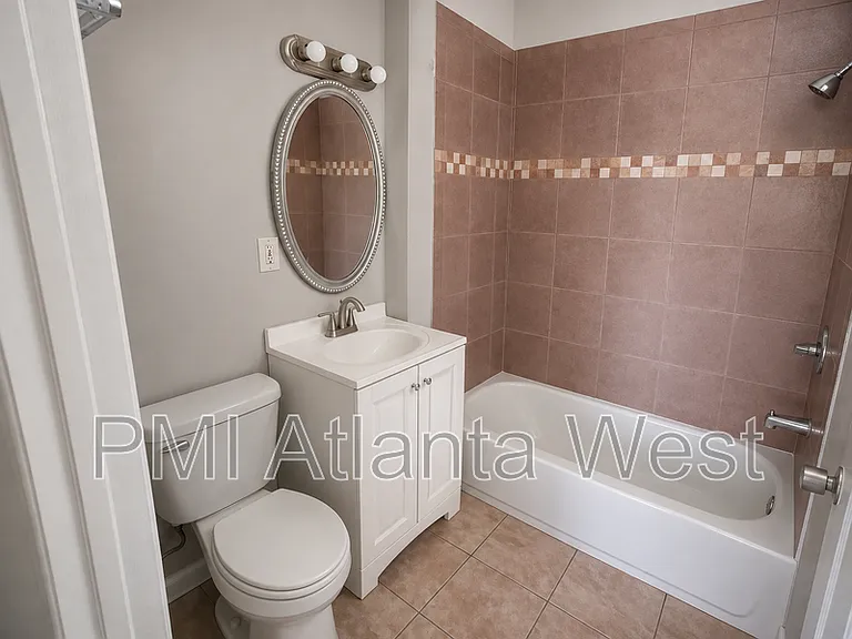 139 Lawton St SW — Photo 5
