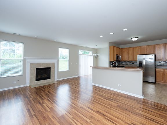 4th image of 1902 Cobblestone Dr