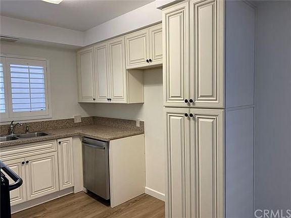 4th image of 3768 Redondo Beach Blvd #A