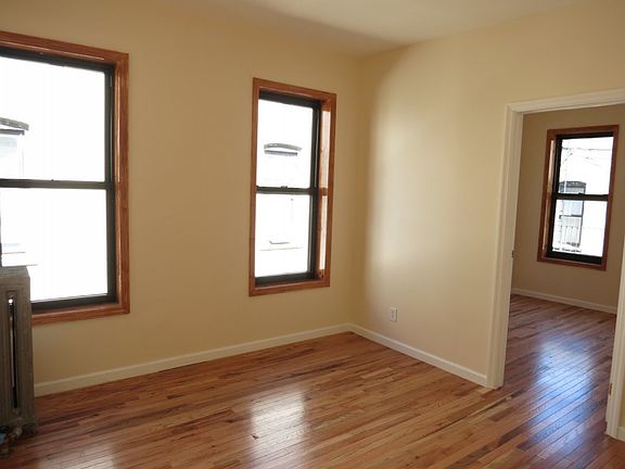 2nd image of 611 W 135th St APT 39