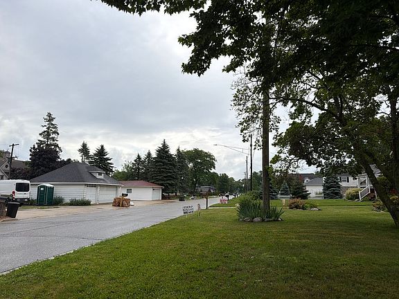 4th image of 4225 Gratiot Ave
