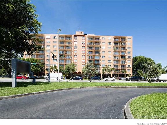 3rd image of 1465 NE 123rd St APT 310