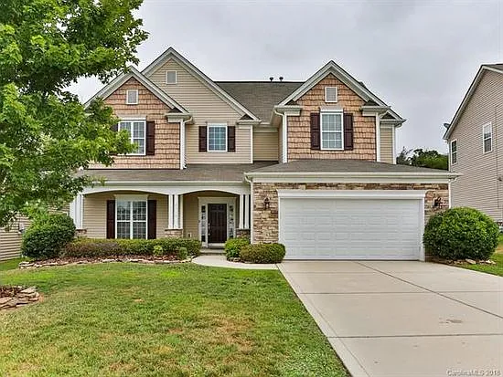 9716 Ravenscroft Ln NW — Photo 1