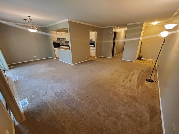 4th image of 400 Heather Ct APT B1