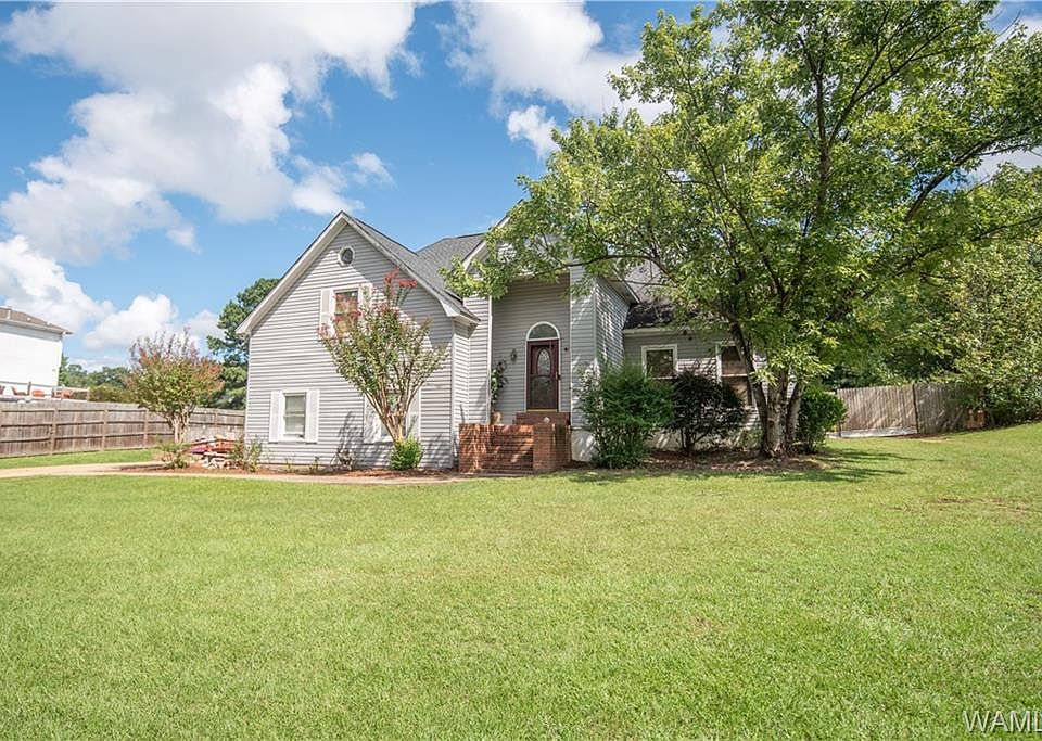 1st image of 7315 Laurel Wood Dr