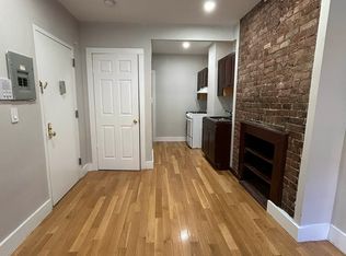 17 Essex St APT 1B, New York, NY 10002