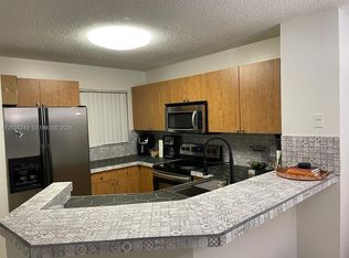 8750 N Sherman Cir APT 208, Hollywood, FL 33025