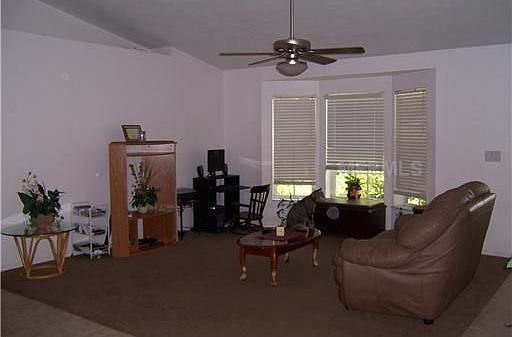 4th image of 3532 Red Oak Ct