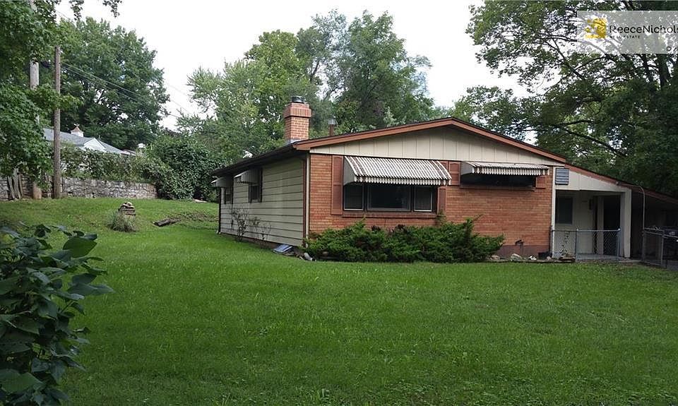 Large fenced yard