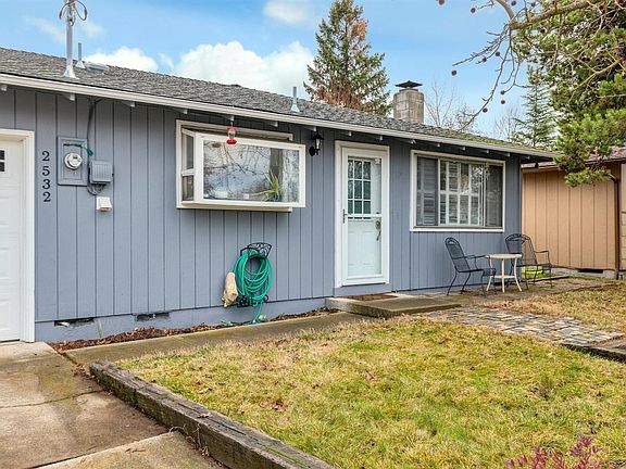 3rd image of 2532 Alma Dr