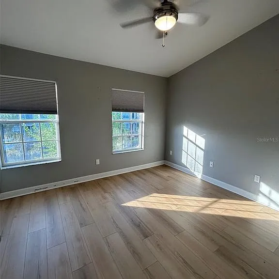 723 Shropshire Loop — Photo 10
