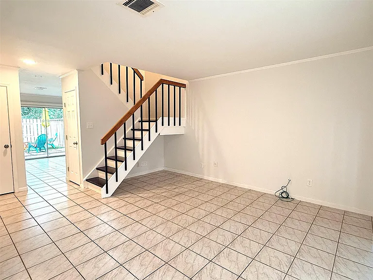 2429 W Settlers Way — Photo 4