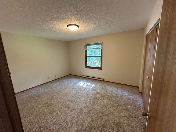 3rd image of 2319 Meadow Ln APT 3