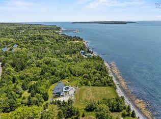 1878 Sandy Point Rd, Shelburne, NS B0T 1W0