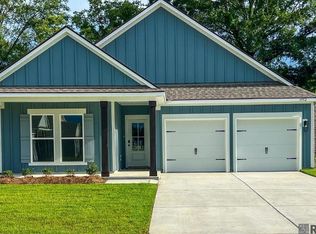 3552 Chien St, Zachary, LA 70791