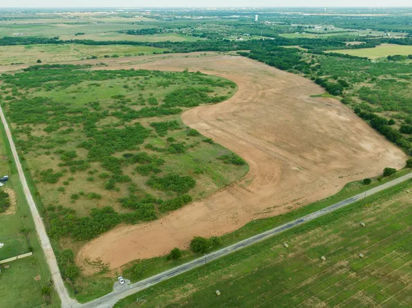 Huntington Ln, Wichita Falls, TX 76305