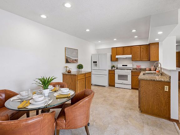 4th image of 7449 Landau Dr