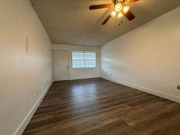 3rd image of 1400 Eudora Rd APT A11