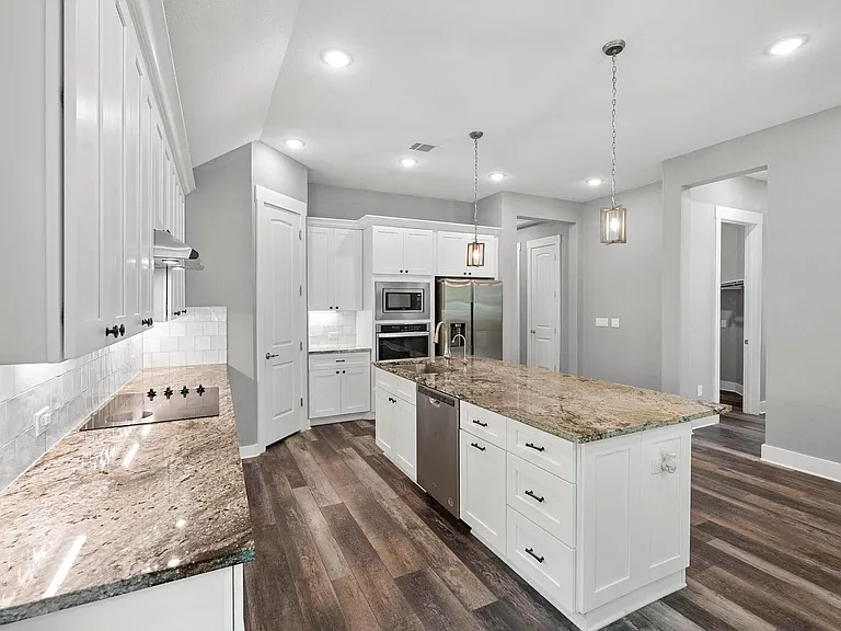 203 E Salty St — Photo 8