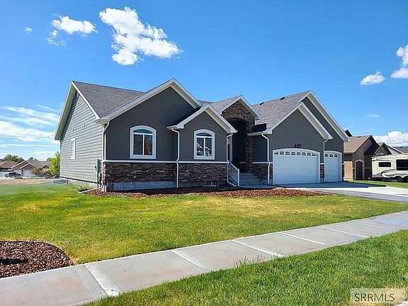 2nd image of 4887 Pevero Dr