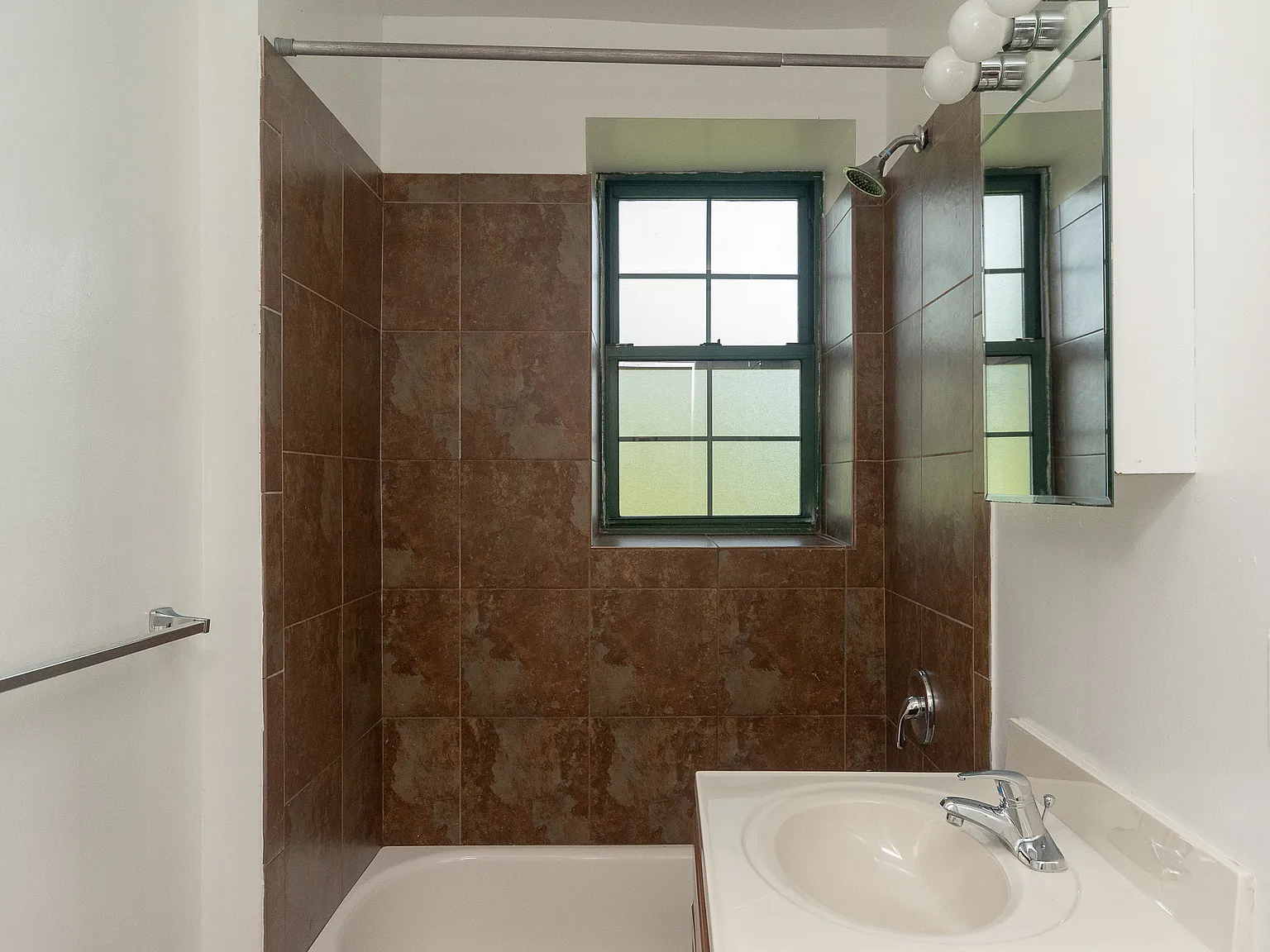 629 W. Deming — Photo 4