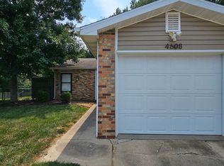 4608 W Knox Dr, Columbia, MO 65203