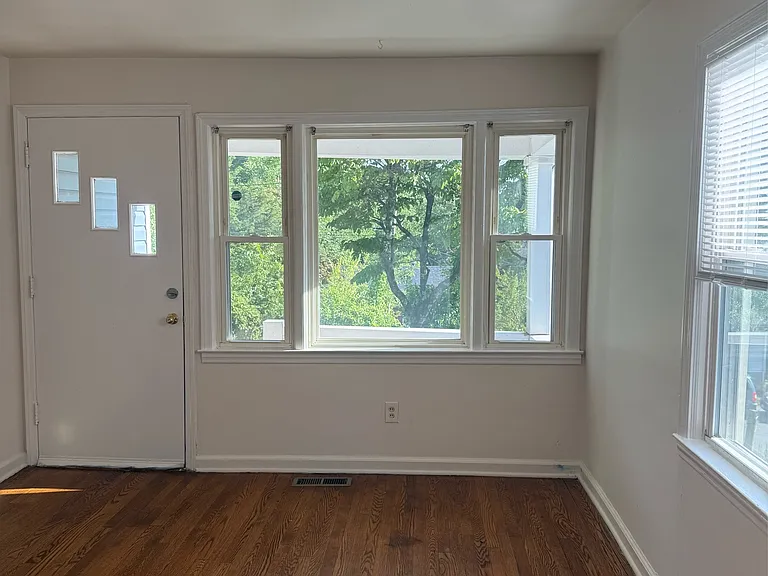 3821 Vermont Ave NW — Photo 5